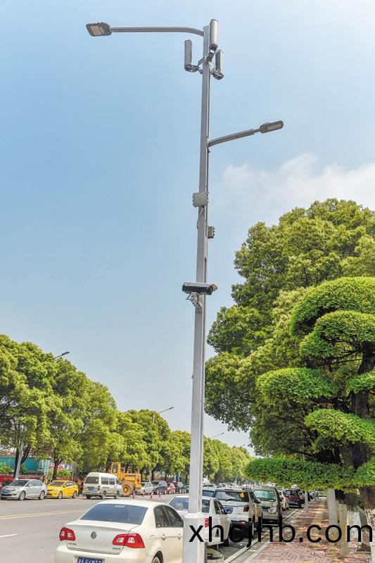 湖南首條“智慧(hui)炤明路(lu)”亮(liang)相長沙隆平高科技園